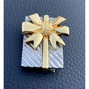 Vintage Premier Designs Christmas Brooch Pin Pendant- Figural, Gold-tone